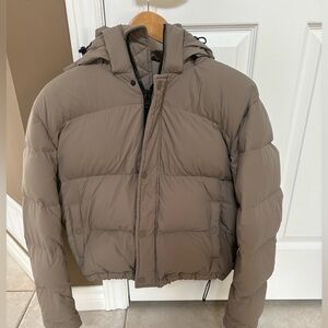 Aritzia superpuff shorty